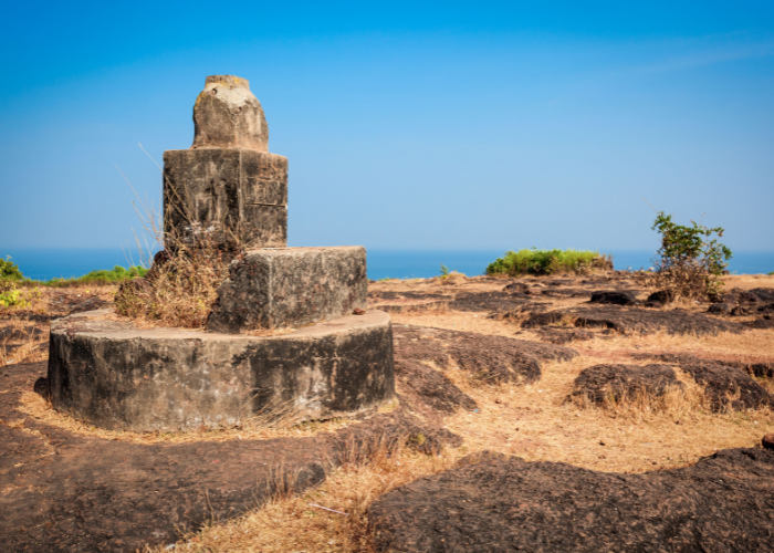 Discover historic Goa with expert-guided sightseeing taxi tours